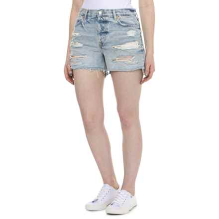 Free People Maggie Mid-Rise Shorts in Lt Denim