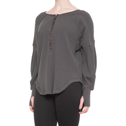 Women's Tops | Active, Sleeveless, Short Sleeve & More | Sierra