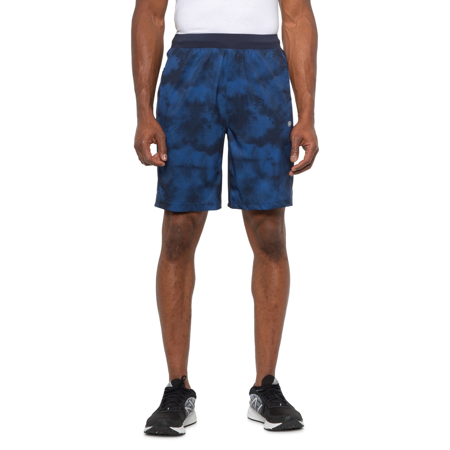 gaiam mens shorts