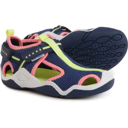 Geox Girls Jr. Wader Water Shoes in Navy/Fluo Fuchsia