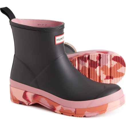 HUNTER Play Short Camo Boots - Waterproof (For Women) in Black/Red Flurry/Purring Pink/