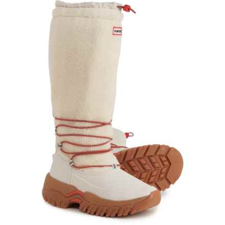 HUNTER Wanderer Tall Sherpa Snow Boots (For Women) in White Willow/Gum