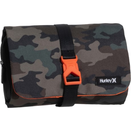 Hurley Hanging Toiletry Kit - Green Camo in Green Camo