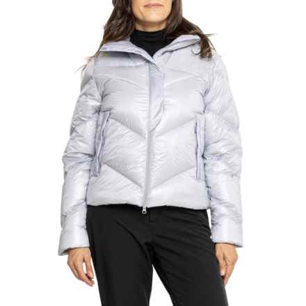 Indyeva Pluma Short Hooded Down Jacket - 700 Fill Power in Silver Sky