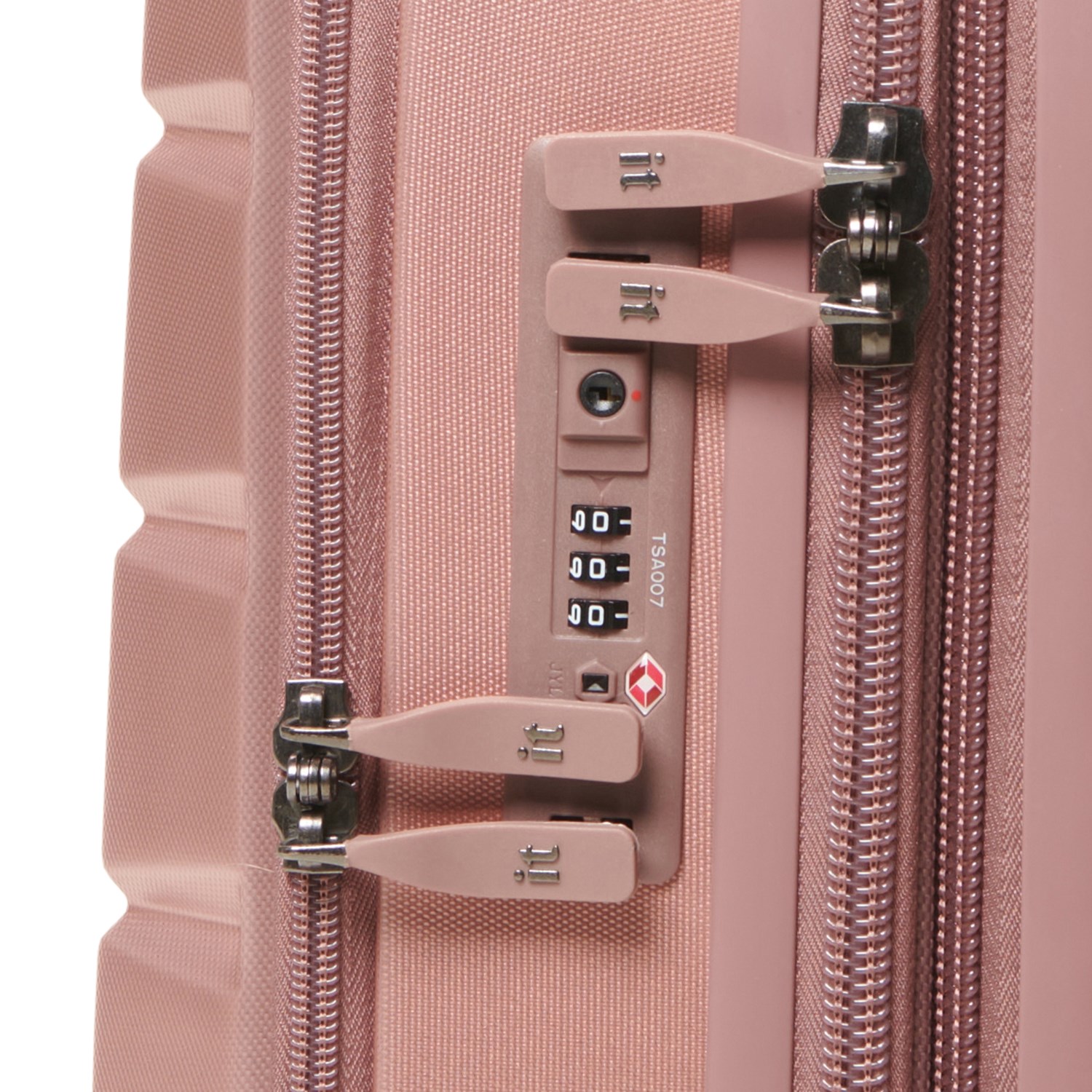 https://i.stpost.com/it-luggage-19-prosperous-spinner-carry-on-suitcase-hardside-expandable-metallic-pink~a~3knmk_3~1500.1.jpg