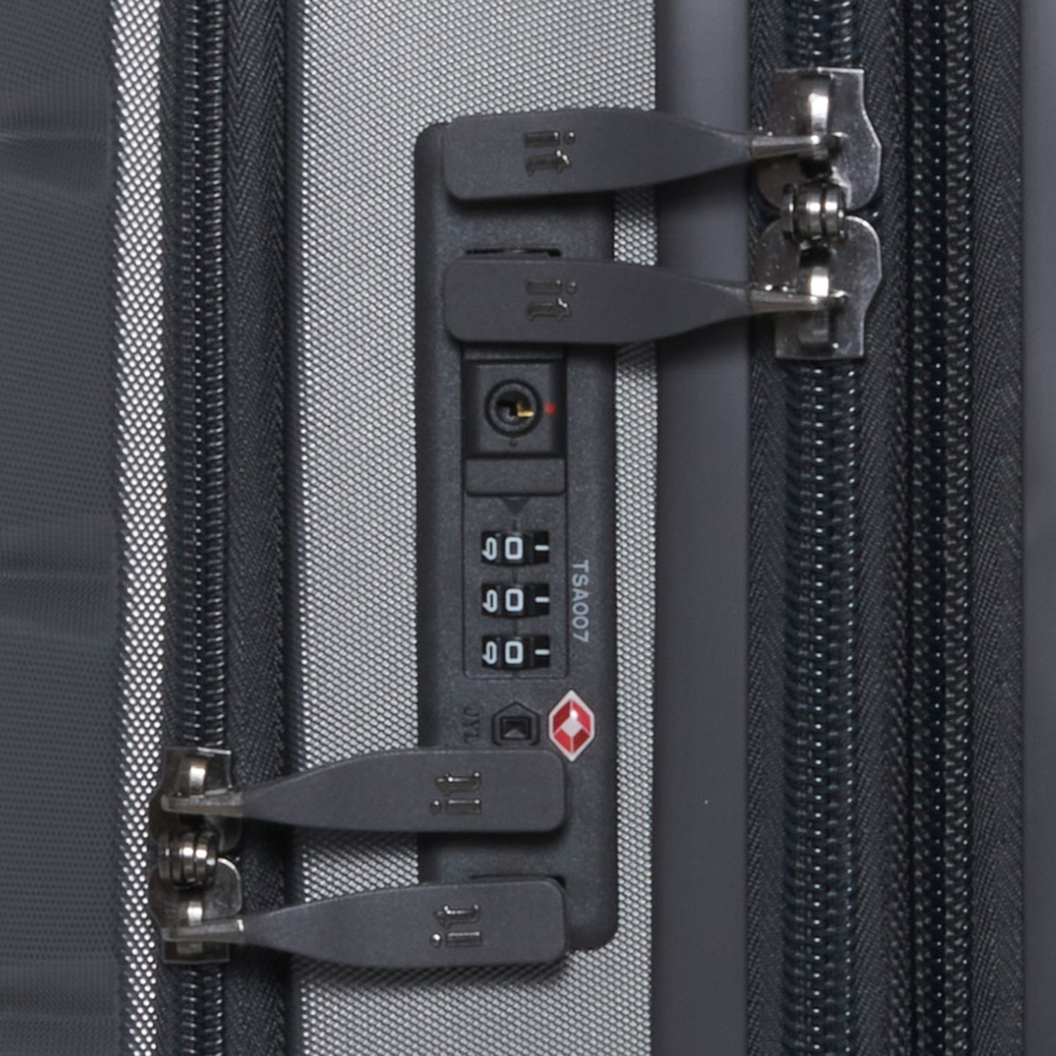 IT Luggage 21.3” Prosperous Spinner CarryOn Suitcase Hardside