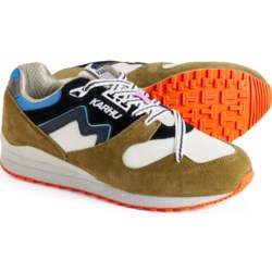 Karhu Synchron Classic Sneakers (For Men) in Green Moss/India Ink