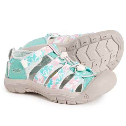 Keen Big Girls Newport H2 Sport Sandals in Camo/Pink Icing