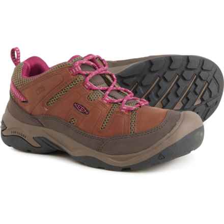 Keen Circadia Vent Trail Hiking Shoes - Leather (For Women) in Syrup/Boysenberry