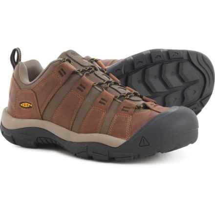 Keen Newport Hiking Shoes - Leather (For Men) in Toasted Coconut/Old Gold