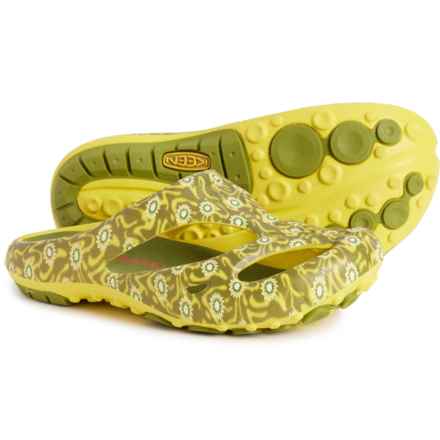 Keen Shanti Arts Clogs (For Women) in Gf Flowers