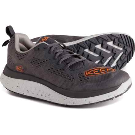 Keen WK400 Walking Shoes (For Men) in Steel Grey/Scarlet Ibis