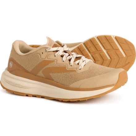 Keen WK500 Walking Shoes (For Women) in Chipmunk/Cornstalk