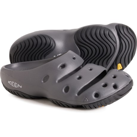 Keen Yogui Clogs (For Women) in Magnet/Black