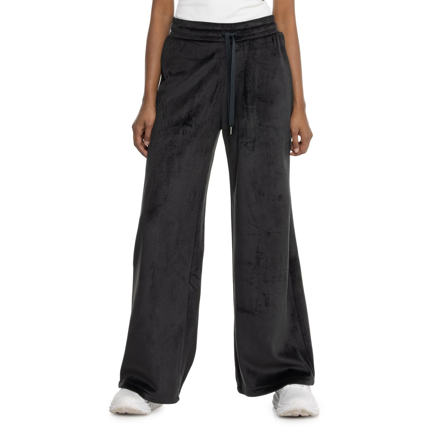 (取寄) キョーダン リブド ベロア ワイド レッグ パンツ - 30インチ インシーム Kyodan Ribbed Velour Wide Leg Pants -  30” Inseam  Black Kyodan Ribbed Velour Wide Leg Pants - 30” Inseam - Save 66%