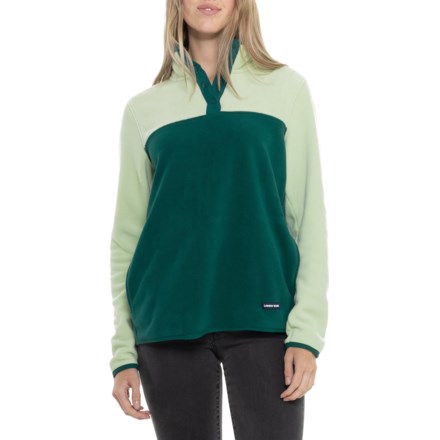 (取寄) ランズエンド ライトウェイト パウダー フリース シャツ - スナップ ネック, ロング スリーブ Lands' End Lightweight Powder Fleece Shirt - Snap Neck, Long Sleeve Laurel Green/June Bug Lands' End Lightweight Powder Fleece Shirt - Snap Neck, Long Sleeve