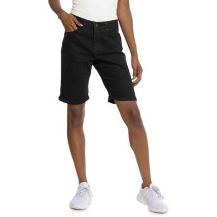 Levi's Classic Bermuda Shorts - Mid Rise in Black