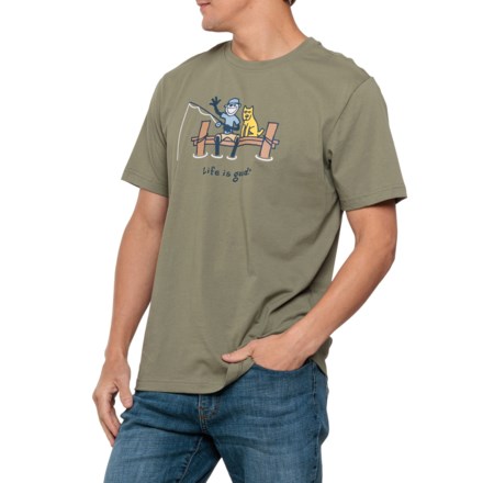 Life is Good® Jake And Rocket Fishing Classic T-Shirt - Short Sleeve in Moss Green