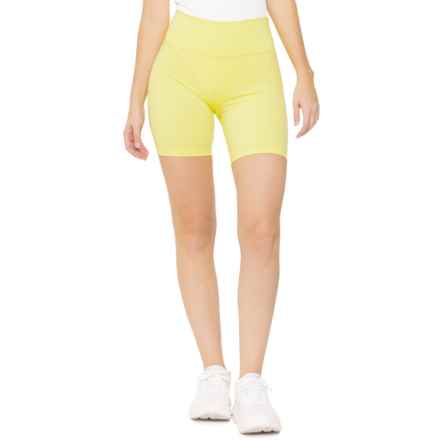 Lole Comfort Stretch Biker Shorts in Daiquiri