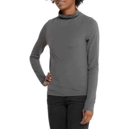 Lole High-Performance Turtleneck - Long Sleeve in Magnet