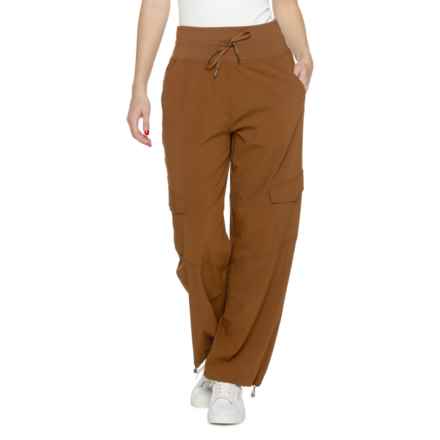 Lole Momentum Cargo Pants in Black Walnut-C207