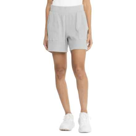 Lole Solstice Shorts in Light Grey