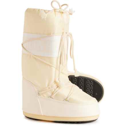 MOON BOOTS Icon Boots (For Women) in Cream