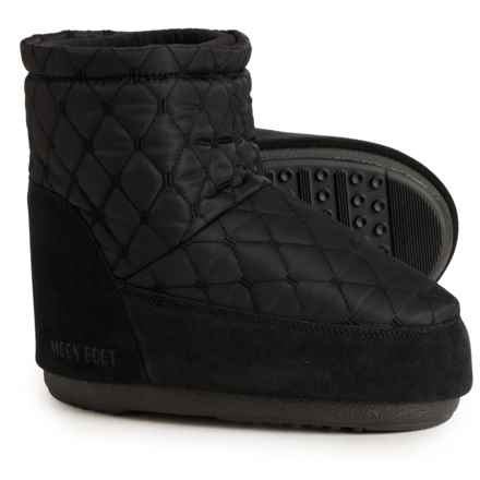 MOON BOOTS Made in Europe Icon No-Lace Low Quilted Boots (For Women) in 001-Black