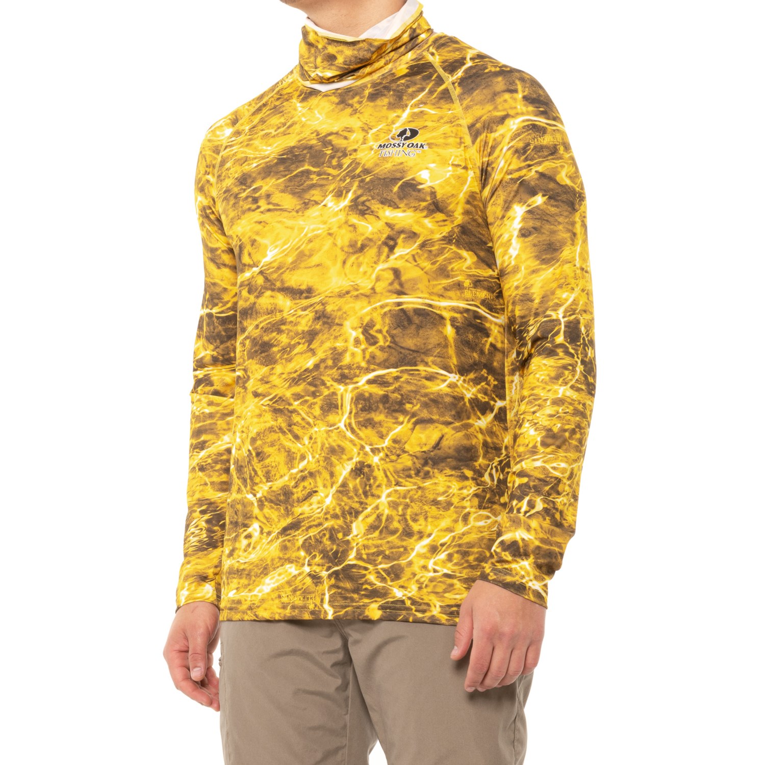 shirt with neck gaiter