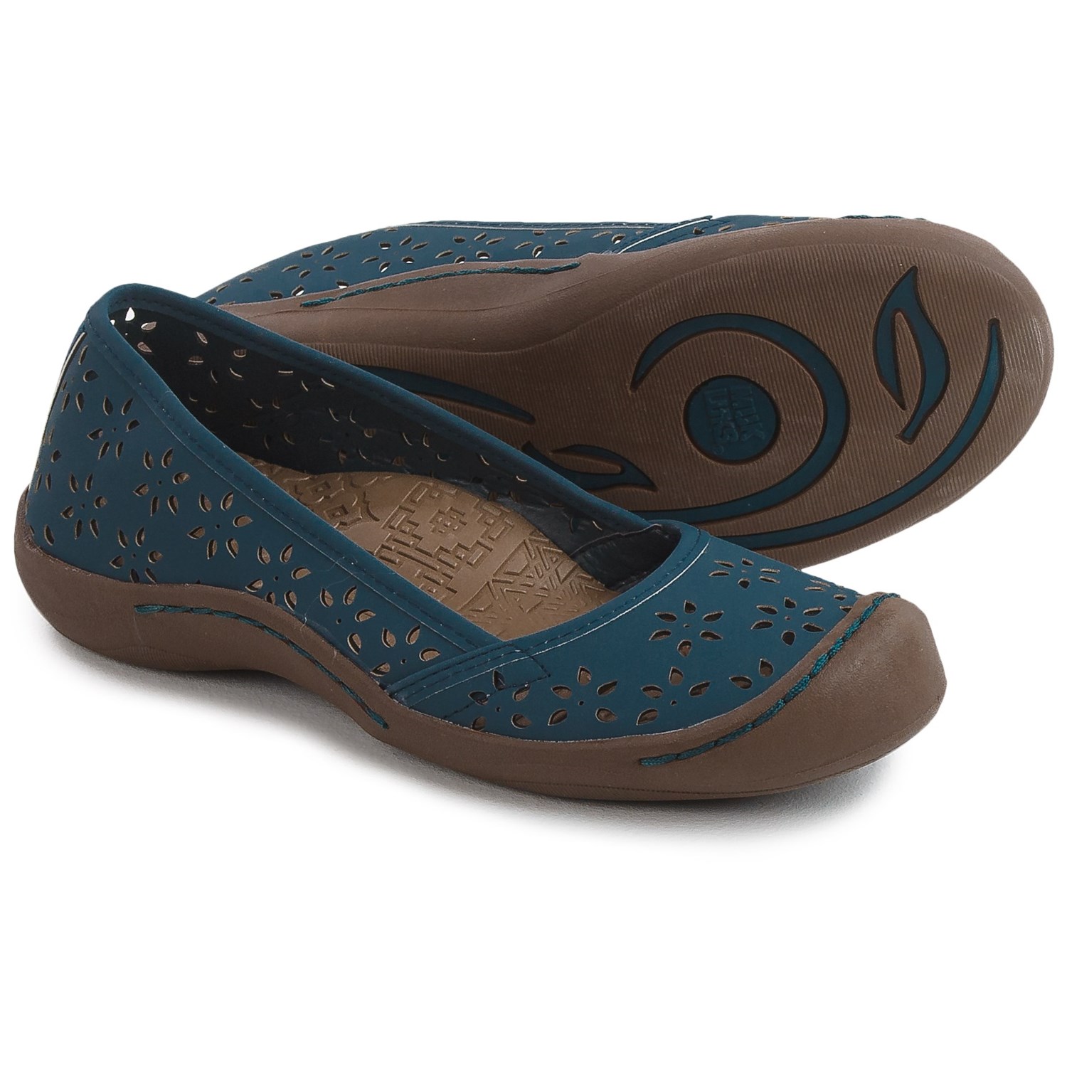 shoes for sandy beach