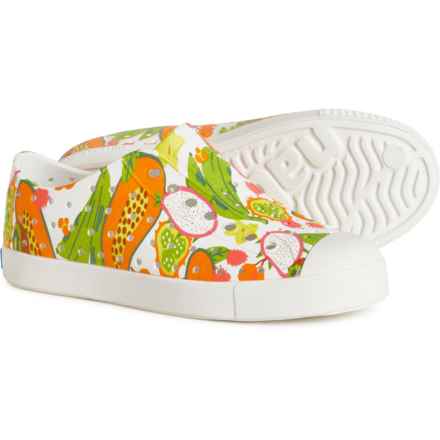 NATIVE Boys and Girls Jefferson Shoes - Slip-Ons in Shlwht/Shlwht/Daztrpcfruits