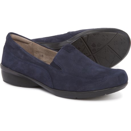 naturalizer navy loafers