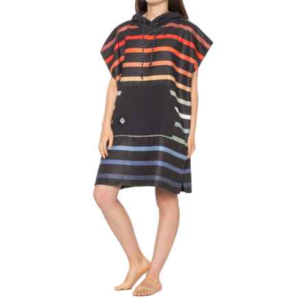Nomadix Changing Poncho - Short Sleeve in Pinstripes Multi