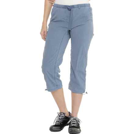 North River Performance Pigment Woven Capris in Navy