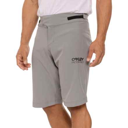 Oakley Arroyo Trail Shorts in Stone Gray