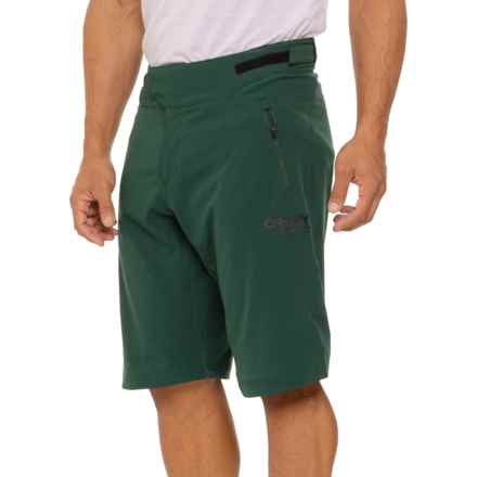 Oakley Factory Pilot Lite Shorts in Hunter Green (Helmet)