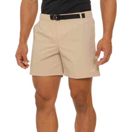 Oakley Latitude Shorts - 18” in Humus