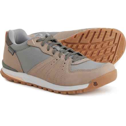 Oboz Footwear Bozeman Low Hiking Shoes - Nubuck (For Women) in Frost Gray