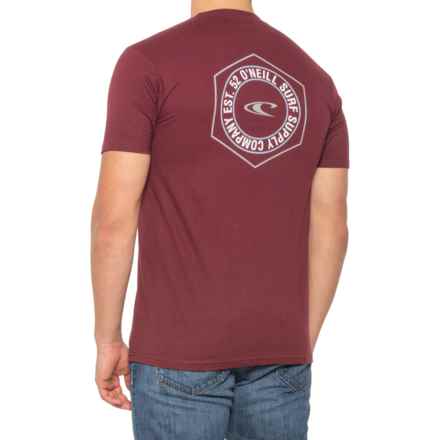 O'Neill The Hills T-Shirt - Short Sleeve (For Men) in Burgundy