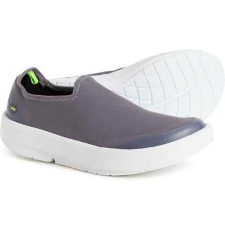 Oofos OOmg EeZee Sneakers (For Women) in White/Platinum