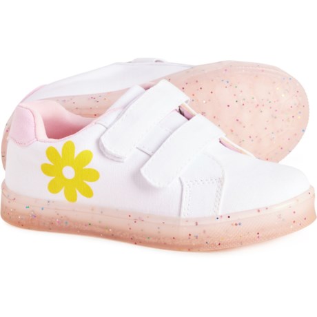 Oomphies Little Girls Lena Shoes in White