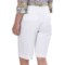 7161J_5 Paperwhite Stretch Cotton Shorts (For Women)