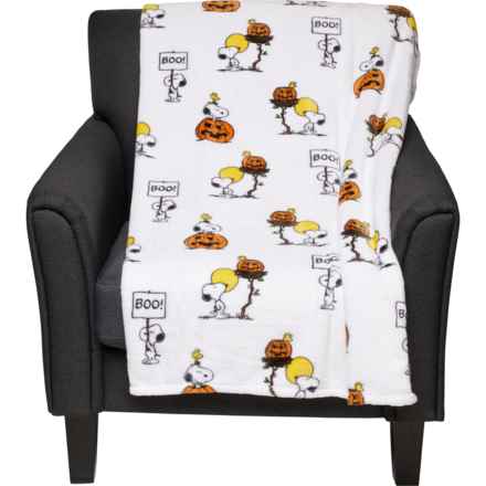 Peanuts Woodstock and Pumpkins Oversized Fleece Throw Blanket - 60x70” in White