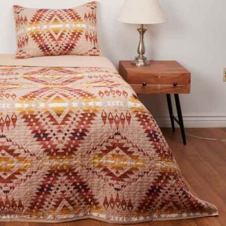 Pendleton Twin Mission Trails Quilted Coverlet Set - Irish Cream in Irish Cream