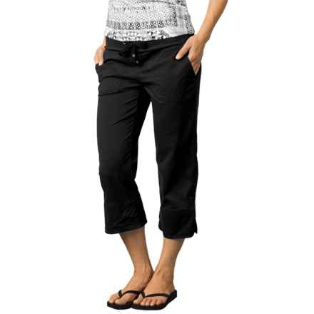 women's short capris