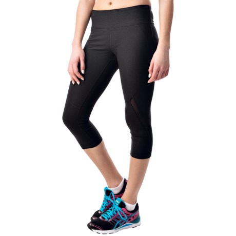 Layer 8 Paneled Compression Capris (For Women)