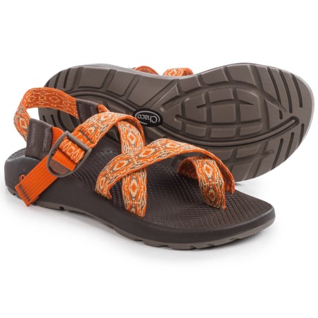 Do these sandals run small or big? I 