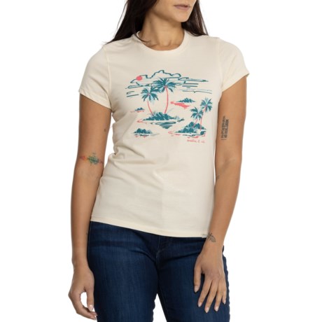 MOUNTAIN & ISLES Graphic T-Shirt - Short Sleeve