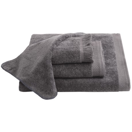 Avanti Linens Velour Hand Towel