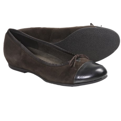 Munro American Sky Shoes - Suede (For Women)